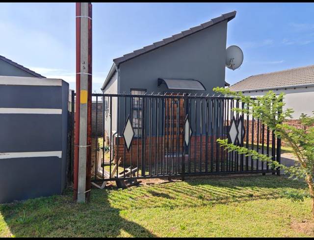 3 BEDROOM CLUSTER FOR SALE IN SOUTH HILLS